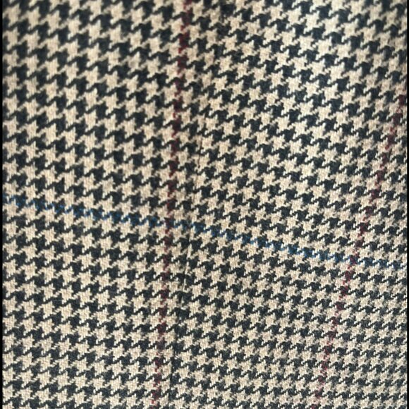 BURBERRY LONDON Brown Houndstooth 2 Button Wool Blazer, Size 39S - Picture 6 of 9